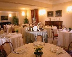 Hotel Relais San Clemente Perugia 4*,